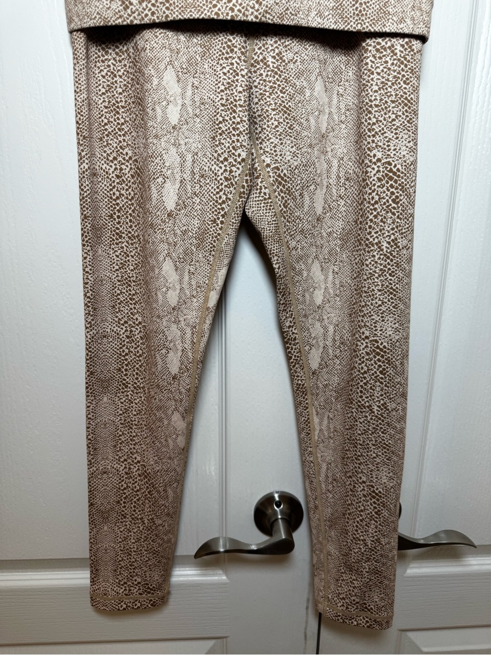 Kavala Snakeskin Activewear Set Tan Cream Sports Bra & Leggings - Picture 4 of 8